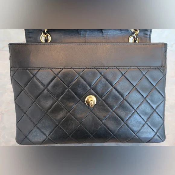 AUTHENTIC CHANEL single flap lambskin matelasse black shoulder bag 24k gold - Picture 3 of 16